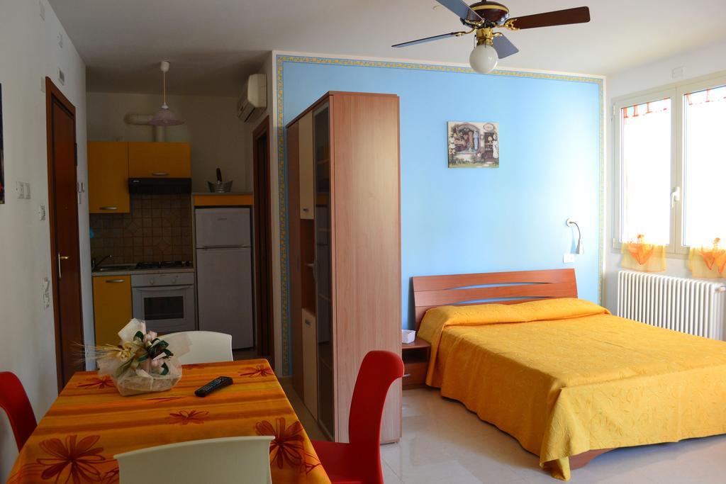 Residence Blu Marine Rimini Værelse billede